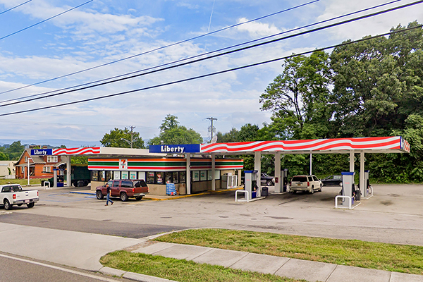 Site 35045, 1715 E Main Street, Salem, VA
