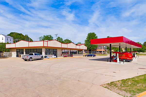 Site 24023, 420 N Iowa Street, Dodgeville, WI